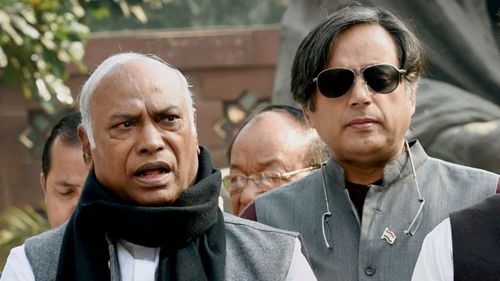ভারতীয় কংগ্রেসের নতুন সভাপতি নির্বাচনে ভোট চলছে