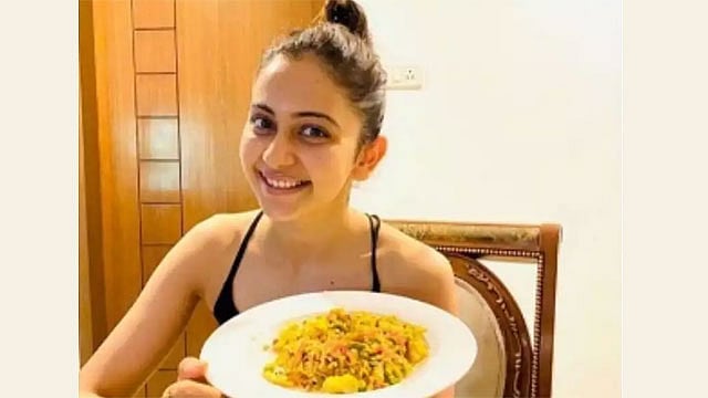 ভীষণ খিদে রাকুলের