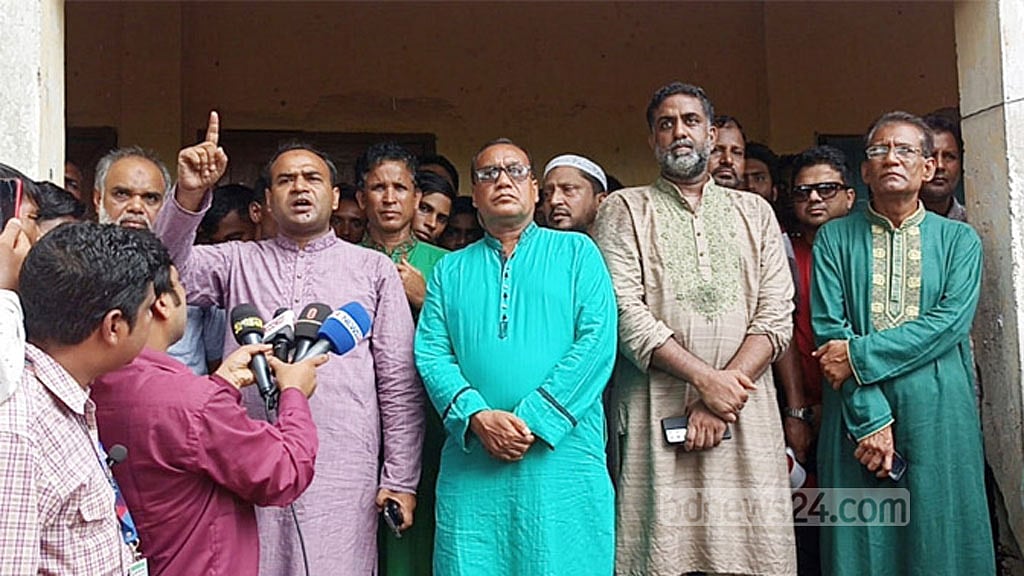 গাইবান্ধায় ভোট স্থগিতে আওয়ামী লীগের বিক্ষোভ, অন্যদের স্বস্তি
