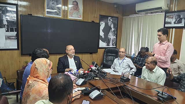 ১৯ জেলাকে ‘ঝুঁকিপূর্ণ’ ধরে ঘূর্ণিঝড়ের প্রস্তুতি