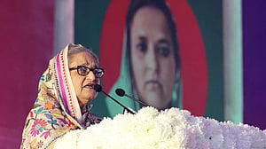 'দুর্নীতিবাজ, হত্যাকারীদের' সঙ্গে কিসের আলোচনা, প্রশ্ন প্রধানমন্ত্রীর