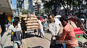 ‘শুধু পেট বাঁচাতেই কেনাকাটা’