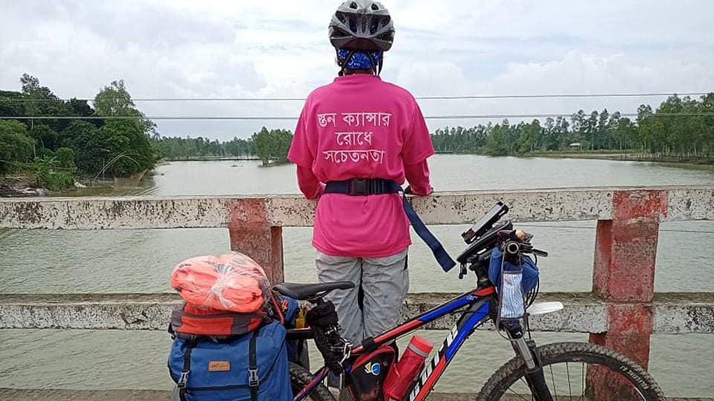 স্তন-জরায়ু ক্যান্সার: শতমুখে হাসি ফোটাতে চলছে মাধবীর সাইকেল