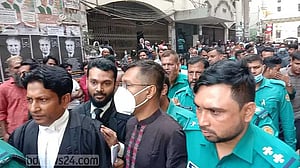 পিবিআই প্রধানের মামলায় বাবুল আক্তারকে রিমান্ডে নেওয়ার আবেদন
