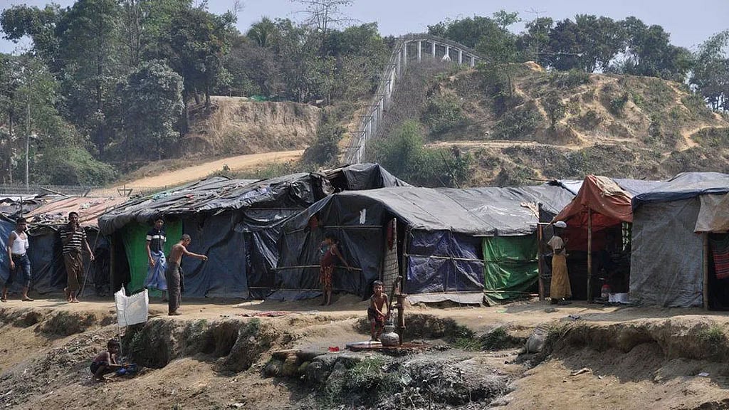 শূন্যরেখায় গোলাগুলি 'রোহিঙ্গা মাদক কারবারিদের’ সঙ্গে: স্বরাষ্ট্রমন্ত্রী