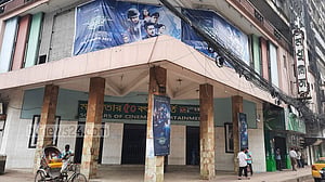 দেশের হলে হিন্দি সিনেমা দেখানোর পথ খুললো