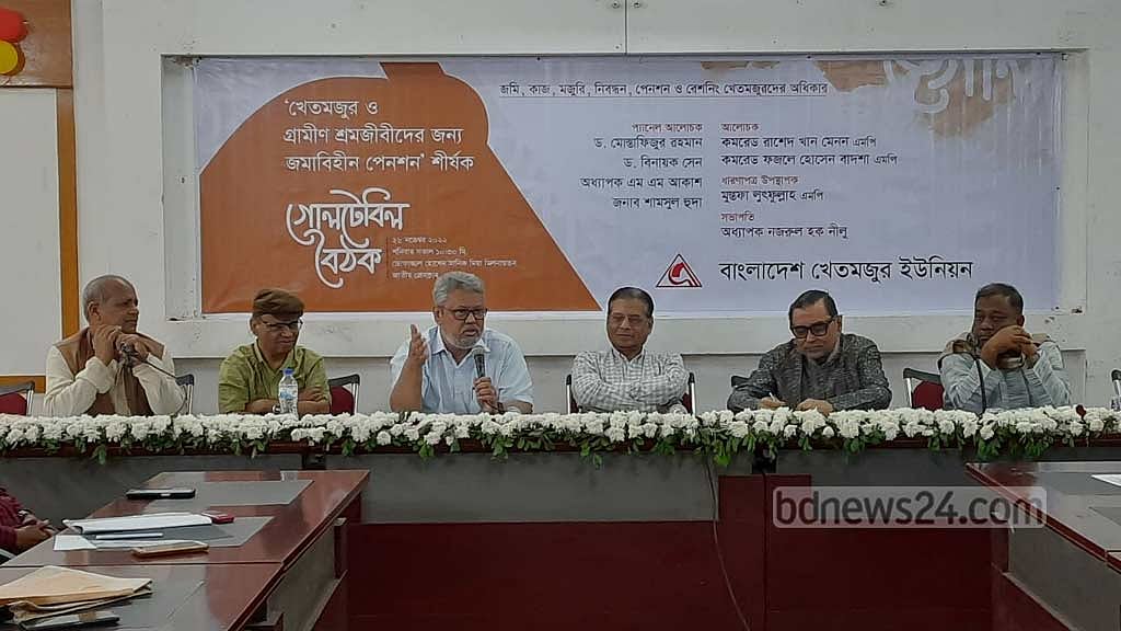 ‘সারা বছর খাটাখাটনি করলেও অভাব শেষ হয় না’
