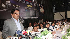 বিএনপিকে সোহরাওয়ার্দীতেই জনসভা করতে হবে: হানিফ