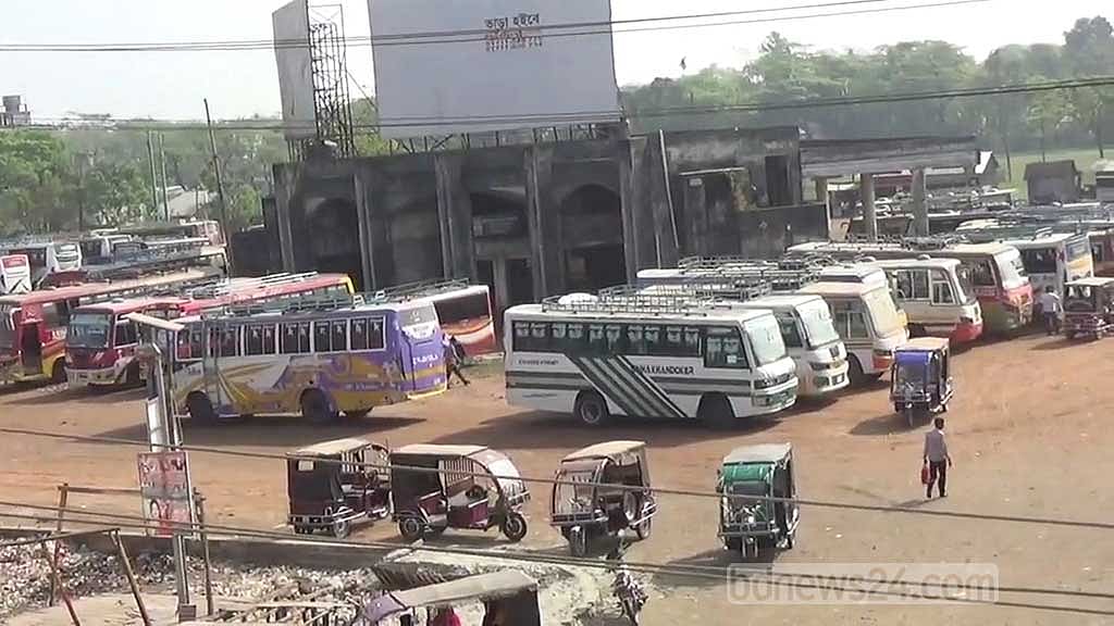 পটুয়াখালীর রুটেও বাস বন্ধের ঘোষণা
