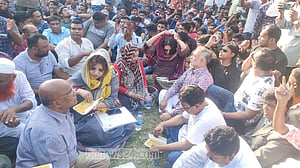 ফরিদপুরে বিএনপির সমাবেশে তিন দিন আগে সমাগম শুরু