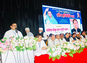 হুমকি দিয়ে লাভ নেই, নির্বাচনে আসুন: বিএনপিকে হানিফ