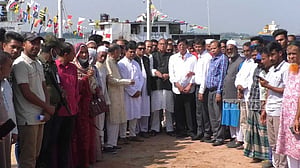 ৪ বছর পর মুন্সীগঞ্জ-গজারিয়া নৌ-পথে প্রতীক্ষিত ফেরি চালু