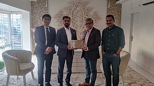 মিনিস্টার-মাইওয়ানের প্রধান কার্যালয় পরিদর্শনে ইউনিলিভার বাংলাদেশের এমডি
