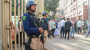 জঙ্গিদের পালিয়ে যাওয়া ‘আশ্চর্যজনক’, বললেন দীপনের বাবা