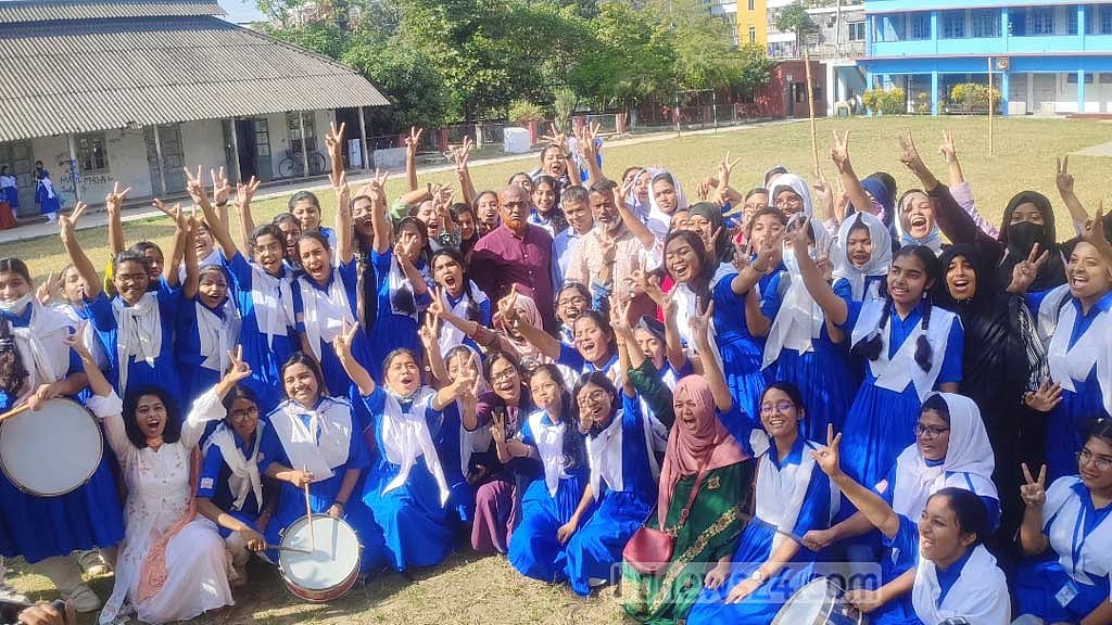 এসএসসি: কুমিল্লা বোর্ডে কমেছে পাসের হার, বেড়েছে জিপিএ ৫