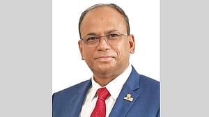 মুখ্য সচিবের দায়িত্ব নিলেন তোফাজ্জল হোসেন