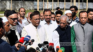 ‘অগ্নিসন্ত্রাস’ আতঙ্কে বিএনপির কর্মসূচি ঘিরে পরিবহন ধর্মঘট: হাছান