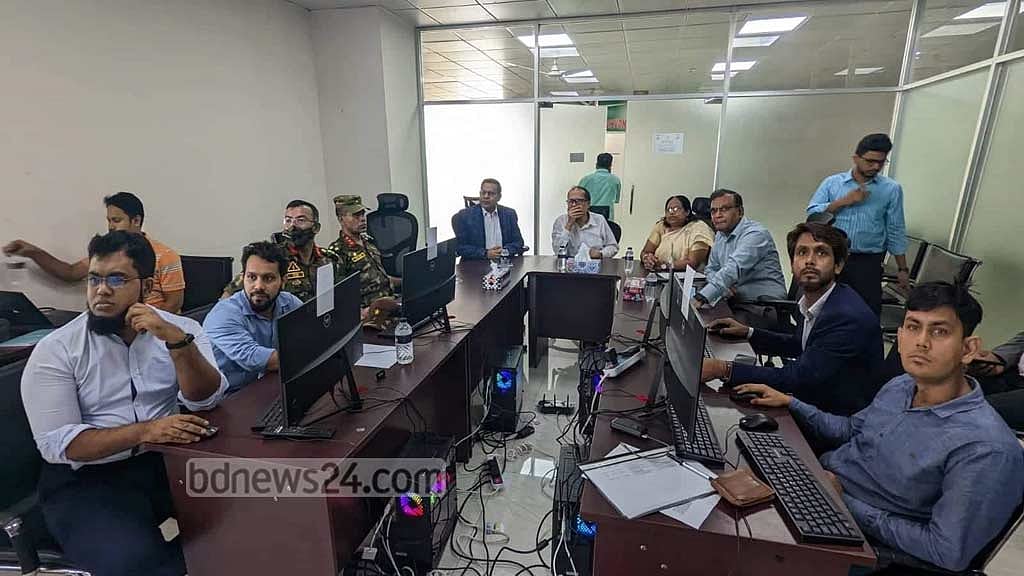 পৌর ভোটে ‘অনিয়ম নেই’: সিইসি