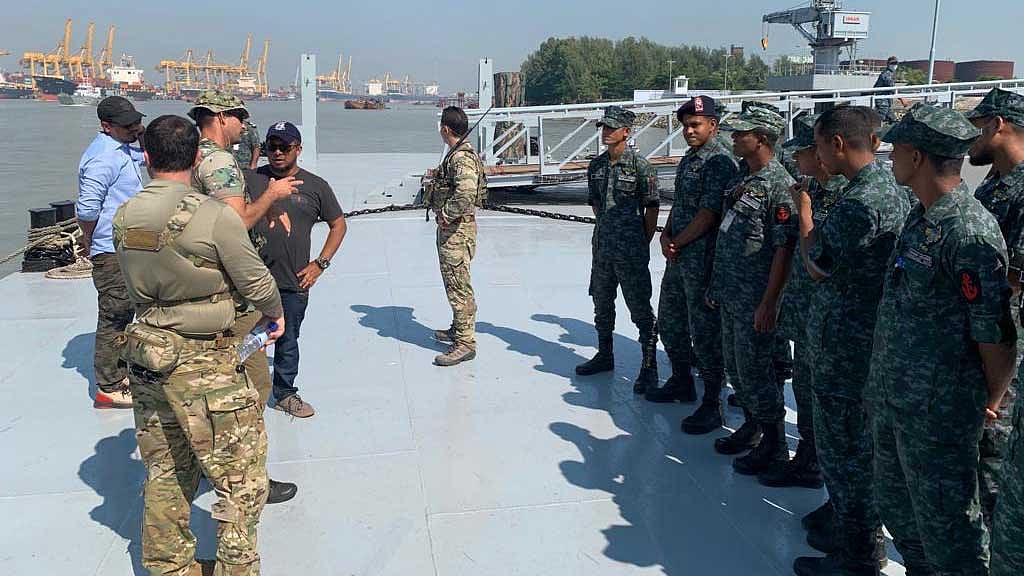 বাংলাদেশ ও যুক্তরাষ্ট্র নৌবাহিনীর যৌথ মহড়া হয়ে গেল