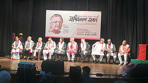 সাম্প্রদায়িকতা রুখতে বাদশার মত নেতৃত্ব দরকার: মেনন