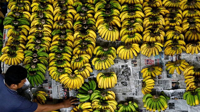 চোখে ঘুম নিয়ে আসবে কলা