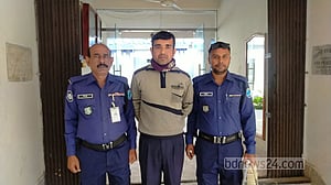 ফরিদপুরে শিক্ষিকা স্ত্রীর মামলায় কারাগারে প্রধান শিক্ষক