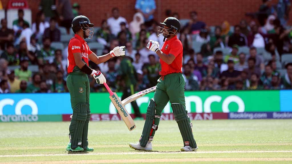 দেড়শ রানের কাছাকাছি যেতে চেয়েছিল বাংলাদেশ