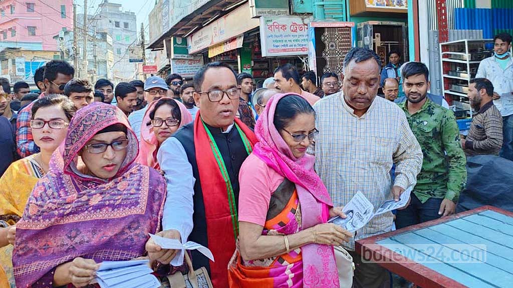 রংপুর সিটি: উন্নয়নের জন্য নৌকায় ভোট চাইলেন ডালিয়া