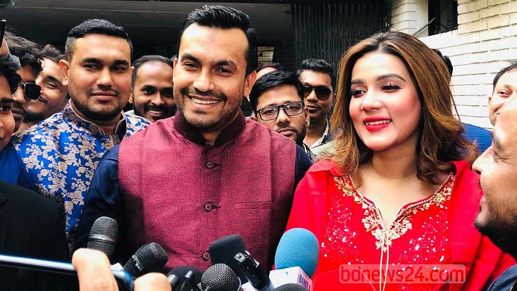 মা হয়েছেন মাহিয়া মাহি