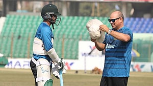 টেস্টে সাকিবের নিবেদন নিয়ে প্রশ্নে ডমিঙ্গো বললেন, ‘ট্রিকি’