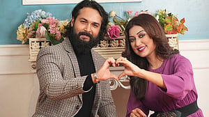 ‘অগ্নিশিখা’য় আদর আজাদের নায়িকা প্রকৃতি
