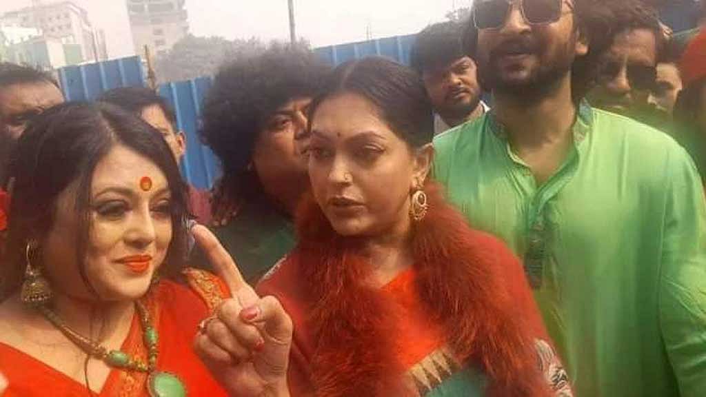 সাংবাদিকদের প্রশ্নে ক্ষিপ্ত নিপুণ সমালোচনার মুখে