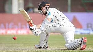 উইলিয়ামসনের ডাবল সেঞ্চুরির পর পাকিস্তানের ম্যাচ বাঁচানোর লড়াই