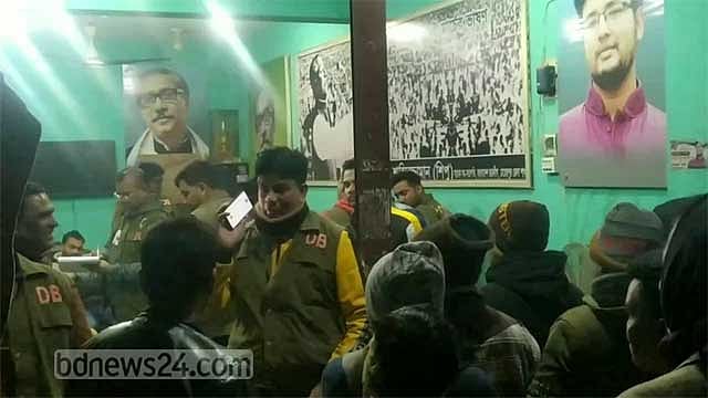 অনলাইন জুয়ায় জড়িত সন্দেহে মেহেরপুরে ছাত্রলীগের ৬ নেতাকর্মী আটক