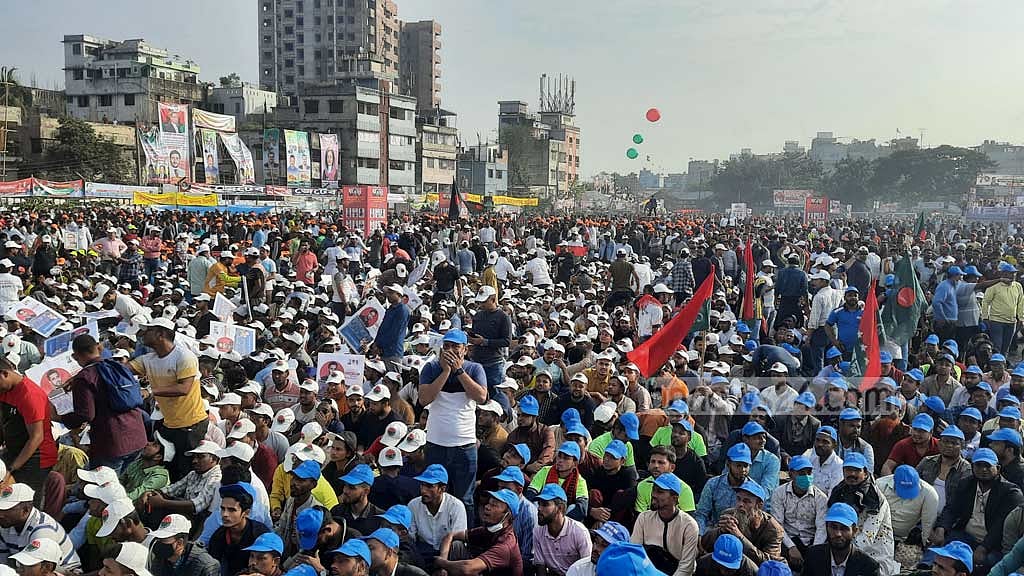 গোলাপবাগে মোবাইল নেটওয়ার্ক নিয়ে ঝঞ্ঝাটে বিএনপিকর্মীরা
