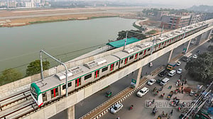 রাতে মেট্রোরেলের সময় বাড়ছে আধা ঘণ্টা