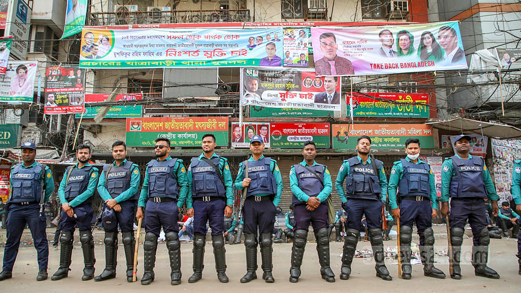 বিএনপি কার্যালয় ‘ক্রাইম সিন’, নিরাপত্তার কারণেই প্রবেশ নিষেধ:  পুলিশ
