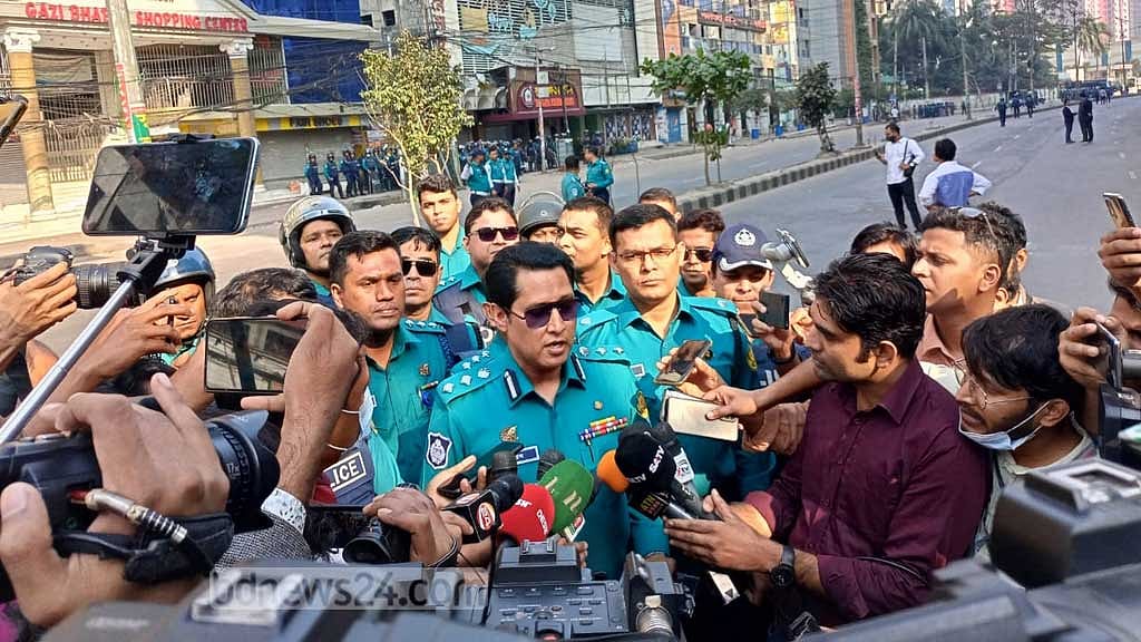 ‘ছদ্মবেশ’ নিয়ে জামায়াত-শিবির ‘ঝামেলা’ করার চেষ্টা করেছে: পুলিশ