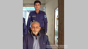ফরিদপুরে ইউপি সদস্যকে মারধরের মামলায় আওয়ামী লীগ নেতা গ্রেপ্তার