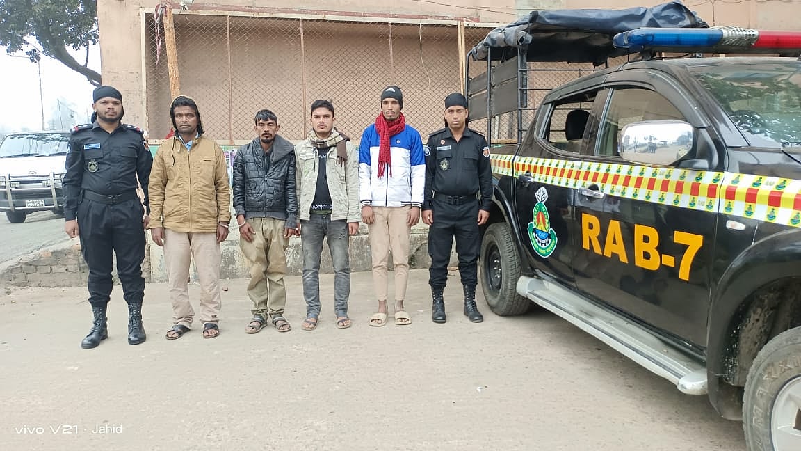 চট্টগ্রামে এক লাখ ইয়াবা উদ্ধার, গ্রেপ্তার ৪