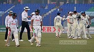 শেষ বিকেলের লড়াইয়ে উতরে নতুন দিনের পরীক্ষায় বাংলাদেশ