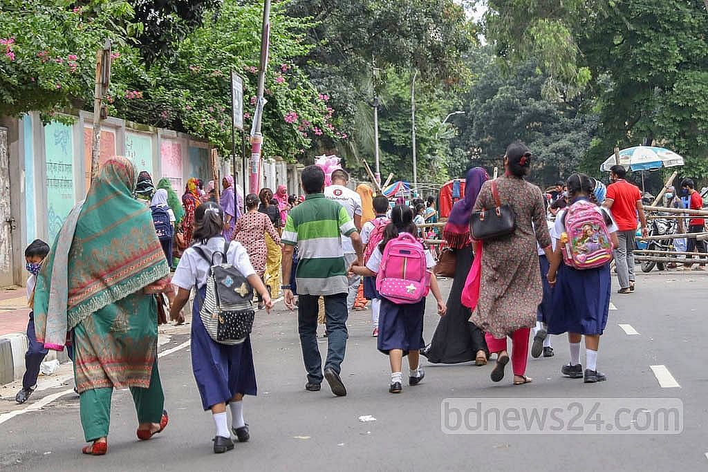 সরকারি মাধ্যমিক স্কুলে ভর্তি এবারও লটারিতে