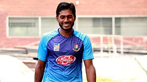 জহুরুলের টানা দ্বিতীয় শতক