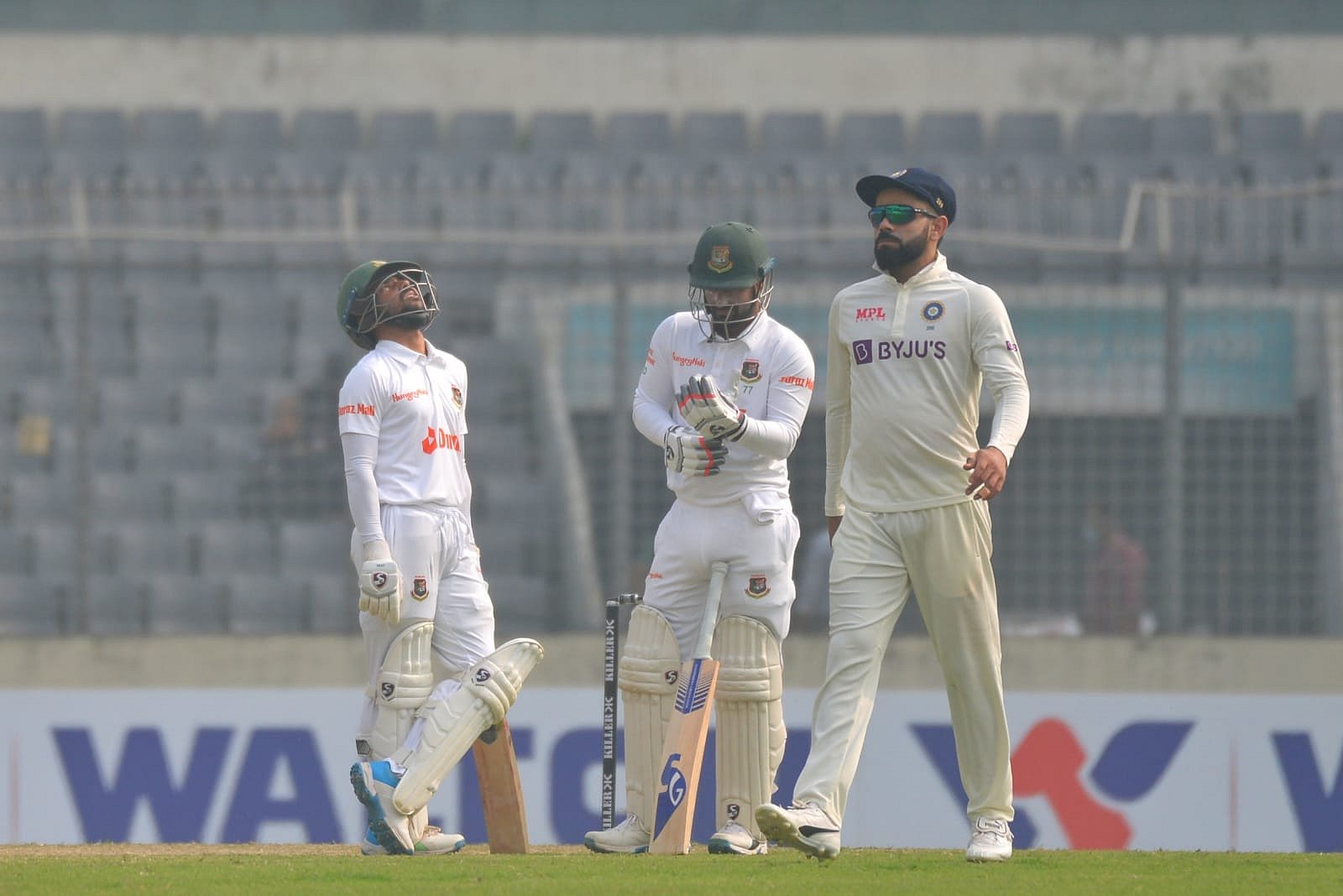 মুমিনুলের রানে ফেরার দিনেও সেই বিবর্ণ বাংলাদেশ