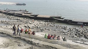 কুড়িগ্রামে খেয়াঘাট নিয়ে বিআইডব্লিউটিএ-জেলা পরিষদের রশি টানাটানি