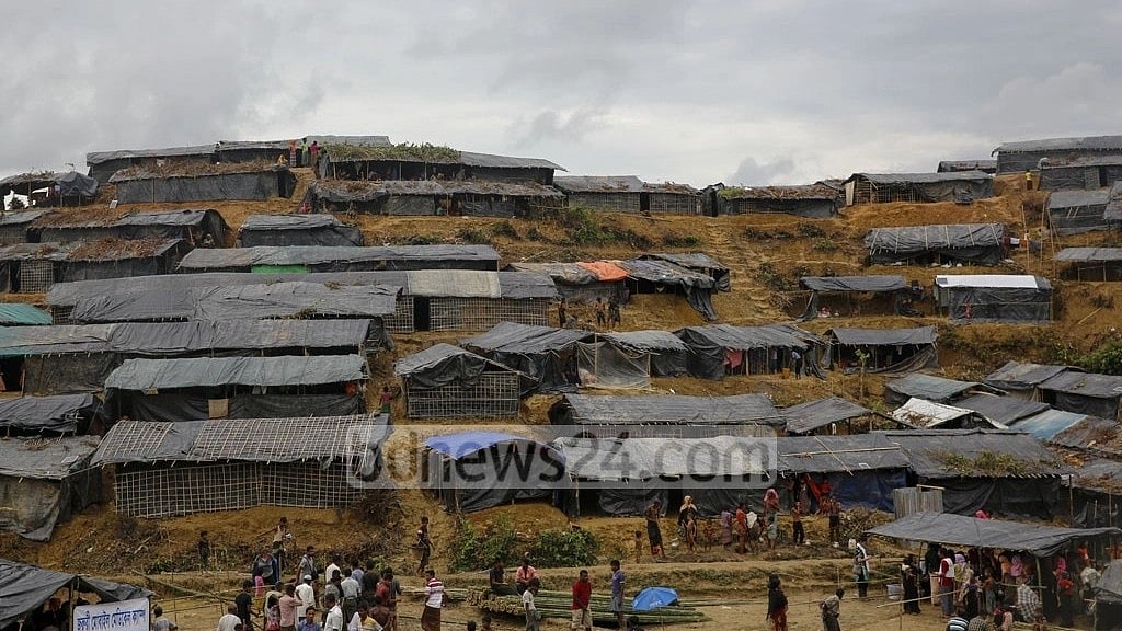 উখিয়ায় শরণার্থী ক্যাম্পে ‘গোলাগুলিতে’ ২ রোহিঙ্গা নিহত