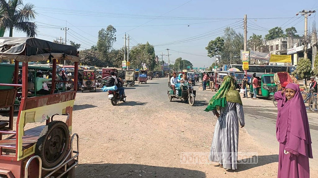 রাজশাহী বিভাগে বাস ধর্মঘট: বিপাকে বগুড়ার যাত্রীরাও