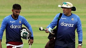 শান্ত-লিটনের আউটের ধরনে হতাশ ডমিঙ্গো