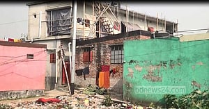 নারায়ণগঞ্জে ‘গ্যাসের আগুনে’ ঘুমন্ত মা ও শিশুকন্যা দগ্ধ