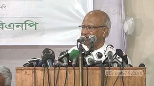 বুদ্ধিজীবীদের স্বপ্ন বাস্তবায়নে সরকারকে ‘বিদায়’ করতে হবে: মোশাররফ